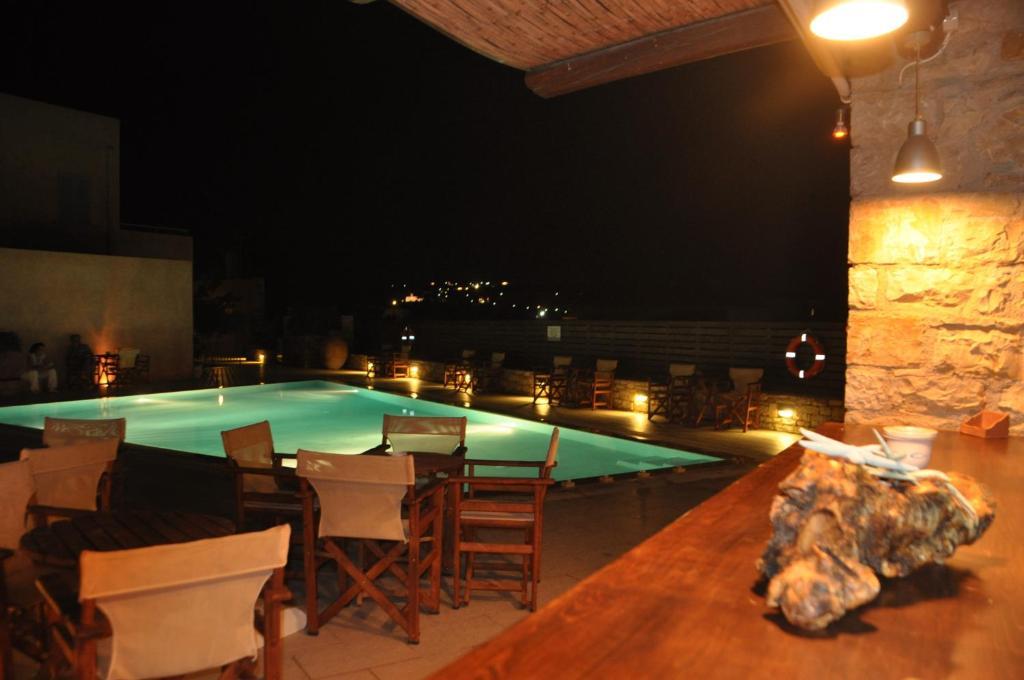Petradi Aparthotel Livadi  Ngoại thất bức ảnh