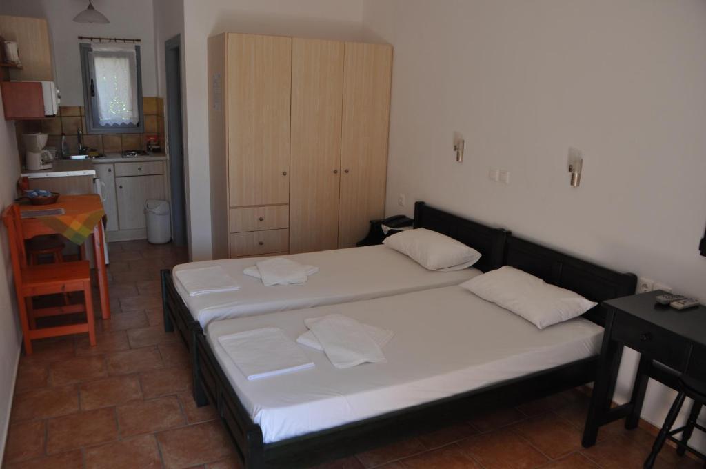 Petradi Aparthotel Livadi  Phòng bức ảnh
