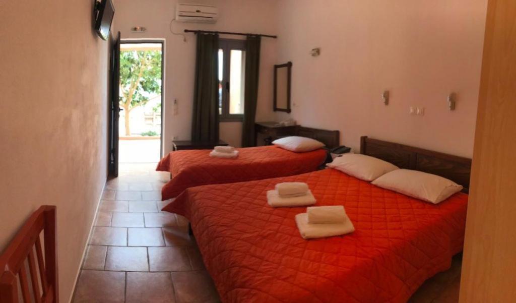 Petradi Aparthotel Livadi  Ngoại thất bức ảnh
