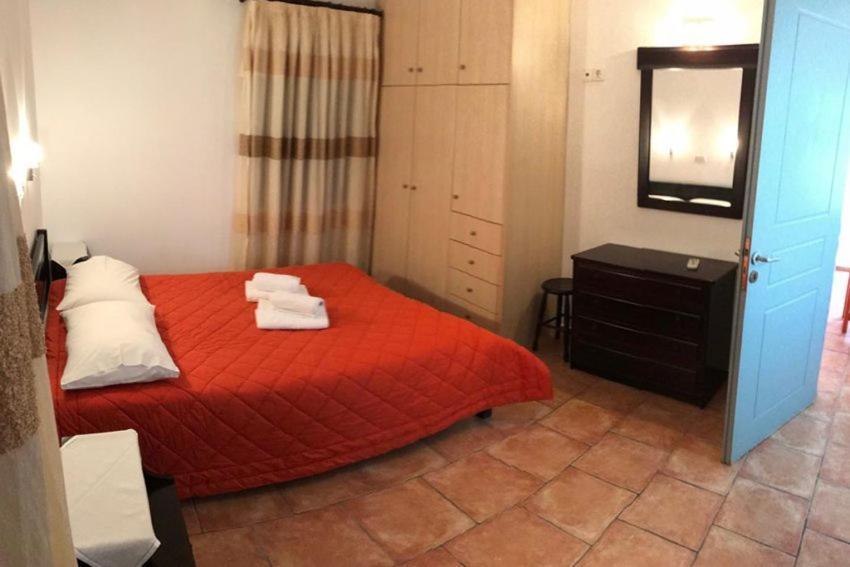 Petradi Aparthotel Livadi  Ngoại thất bức ảnh